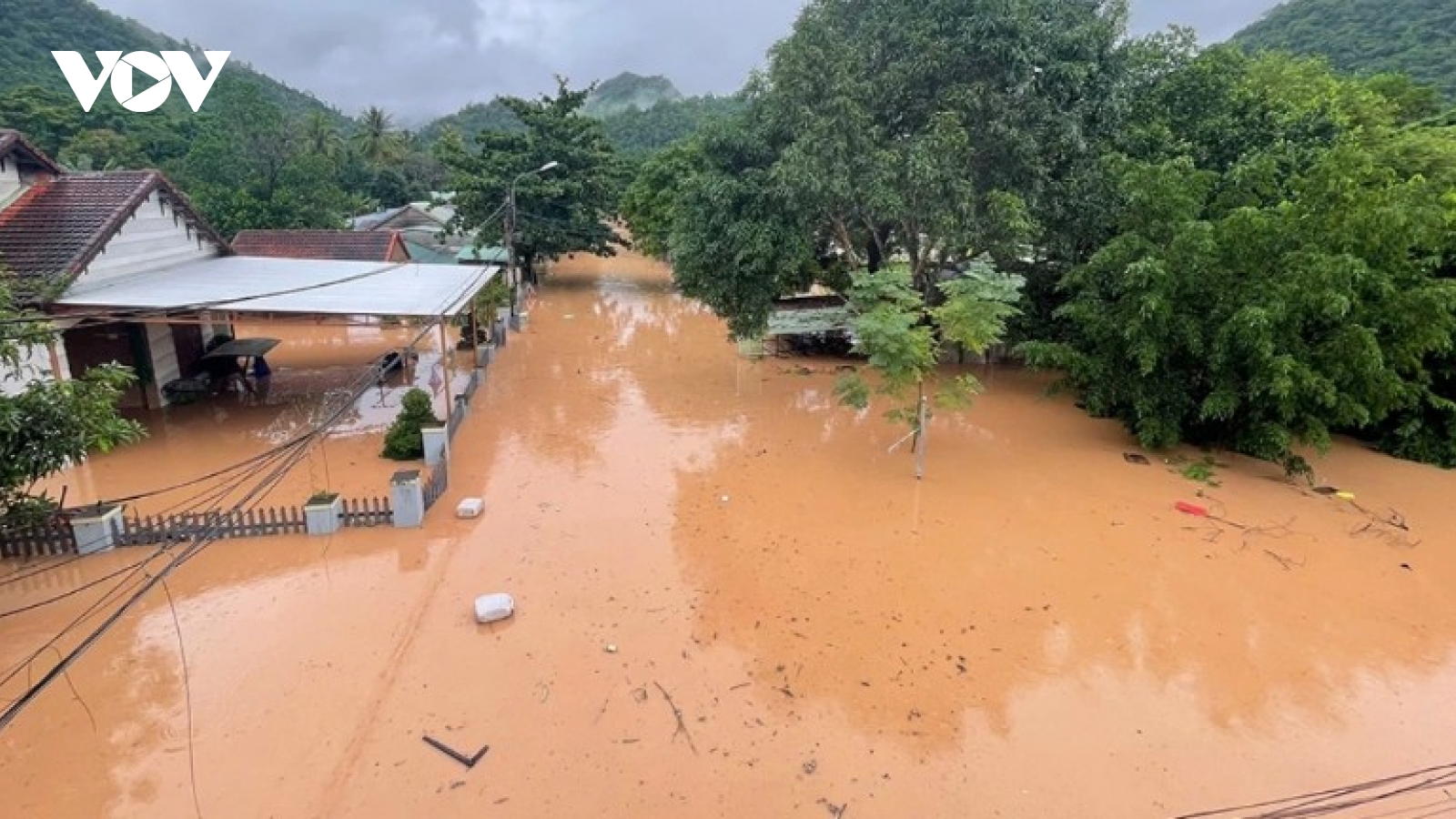Extreme flooding in Hue and Da Nang breaks historical records